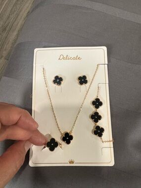 Black and Gold Clover Jewelry Set Necklace Bracelet Earrings Ring
